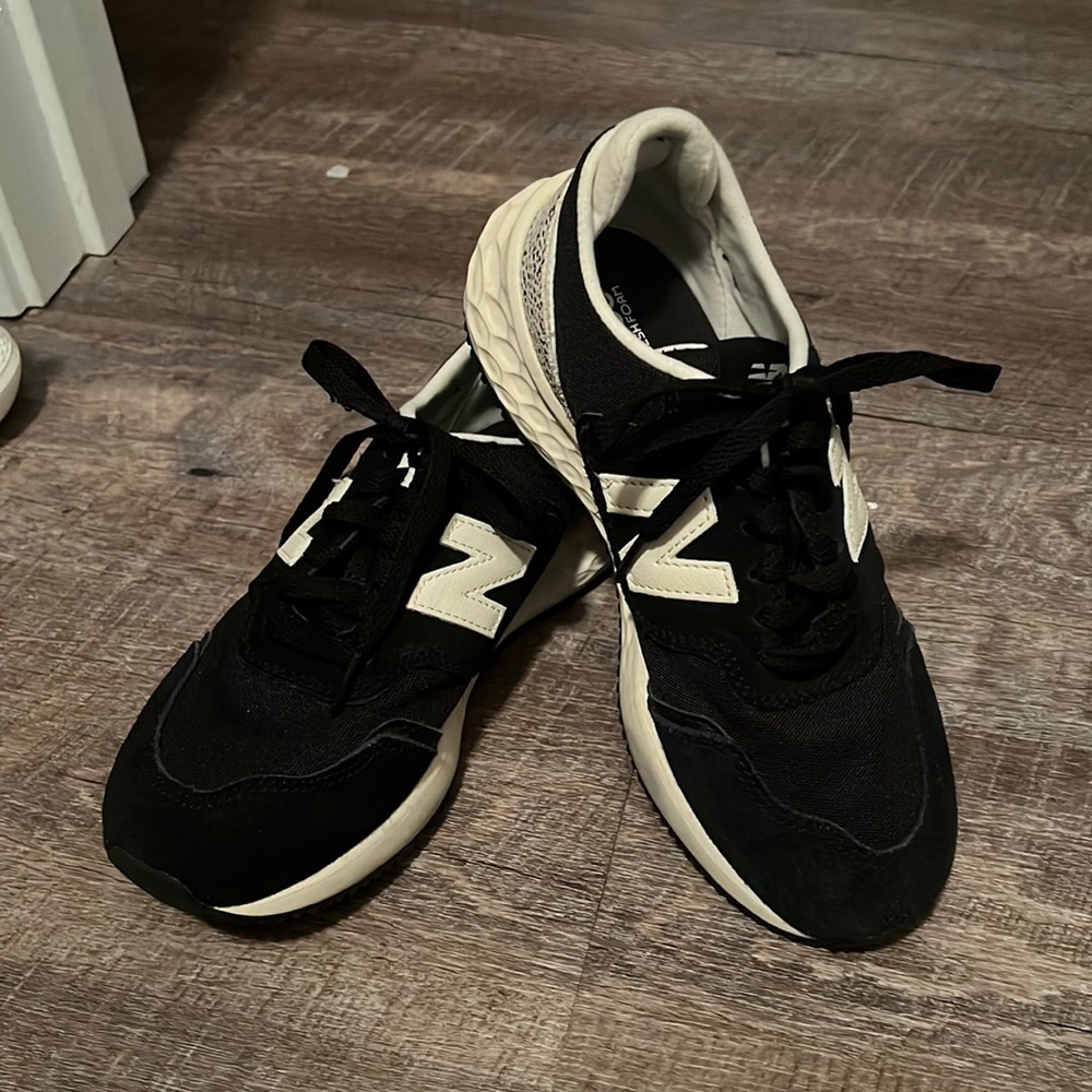 Women’s New Balance Tennis Shoes